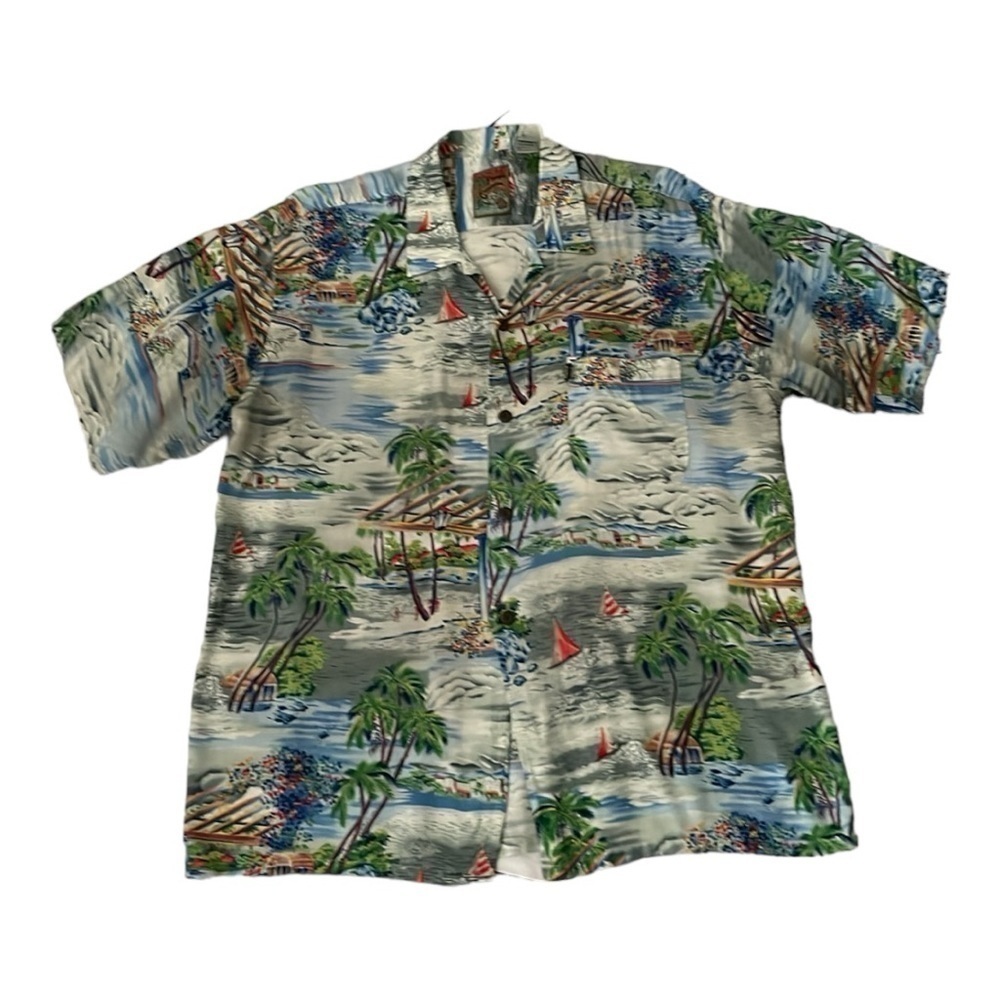 ♥️ Pineapple Connection♥️ Men’s Hawaiian button-down shirt size (Med)